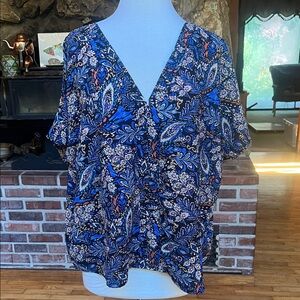Daytrip Floral V-Neck Top